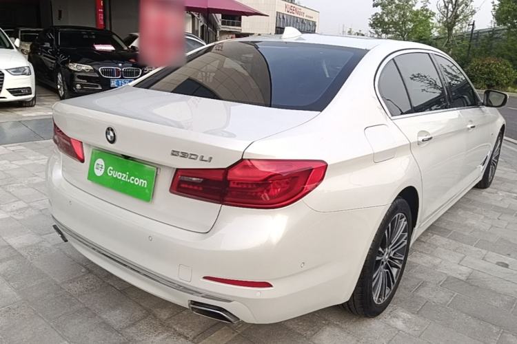 Used BMW 5 Series 2018 Facelifted 530Li Luxury Edition Premium Package Rear Right 45 Deg