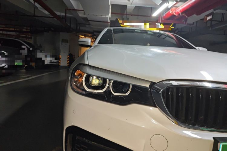 Used BMW 5 Series 2018 530Li Leading Model M Sport Package Right Front Headlight