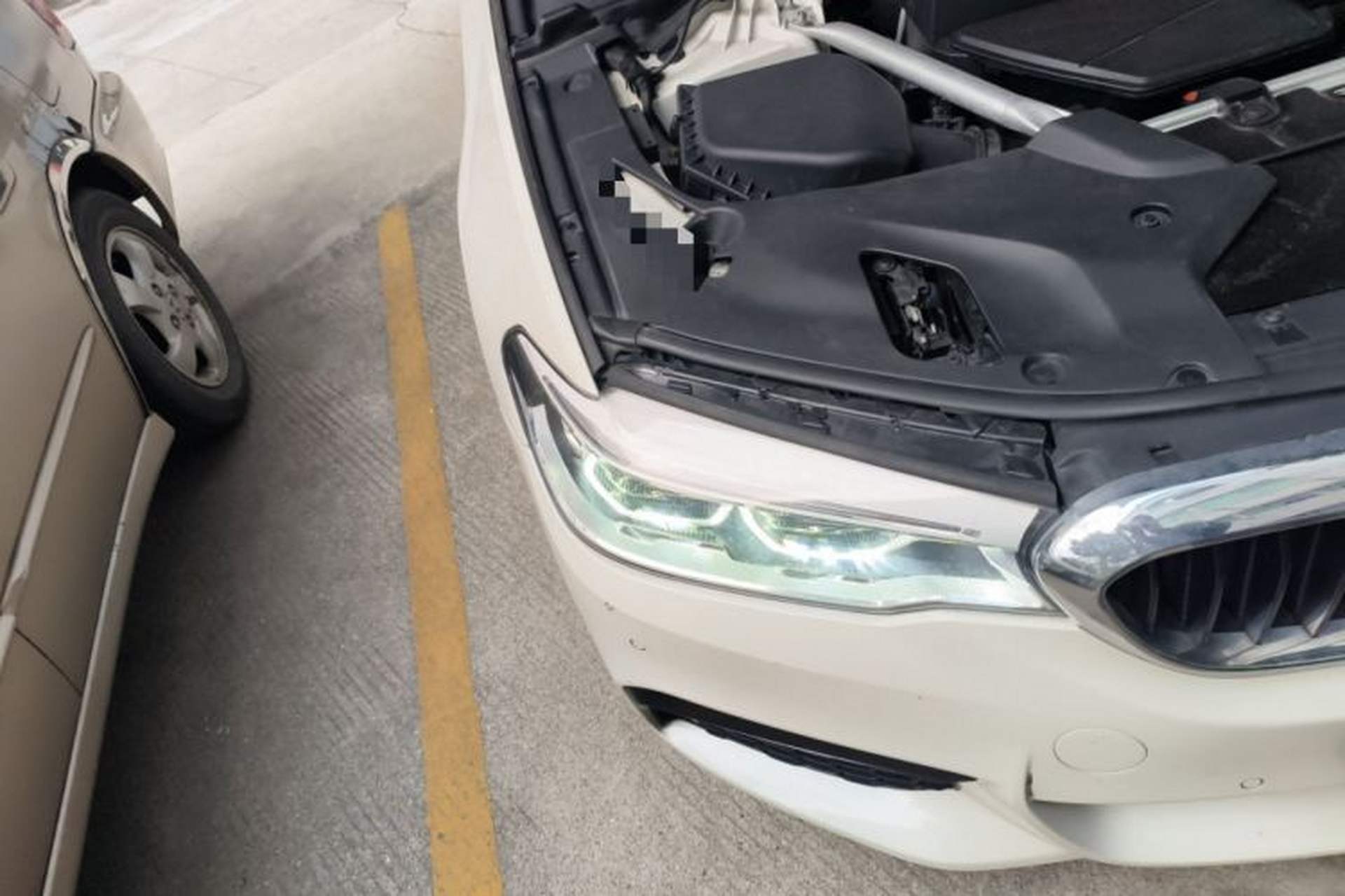 Used BMW 5 Series 2018 525Li M Sport Package Right Front Headlight