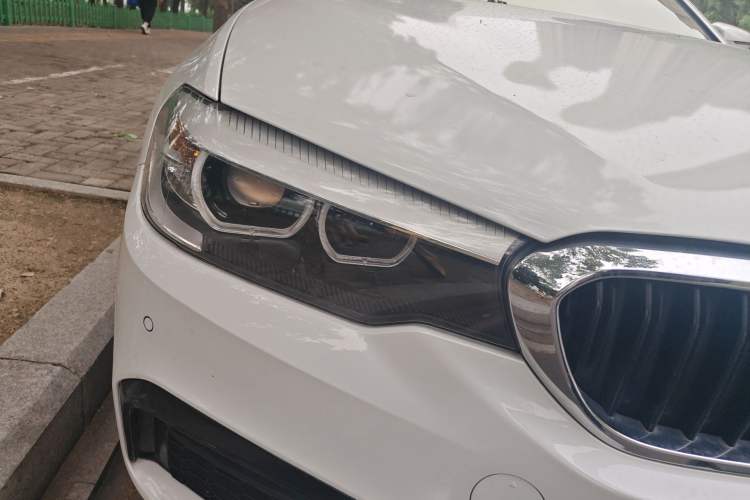 Used BMW 5 Series 2018 Restyled 530Li Leading Edition M Sport Package Right Front Headlight