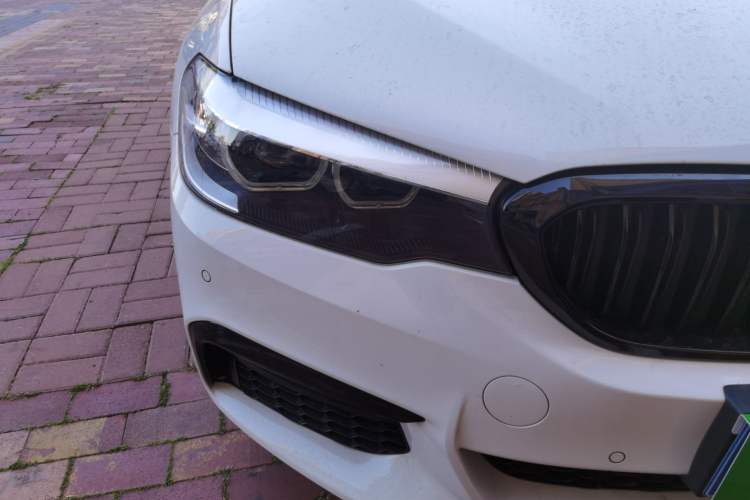 Used BMW 5 Series 2018 525i M Sport Package Right Front Headlight