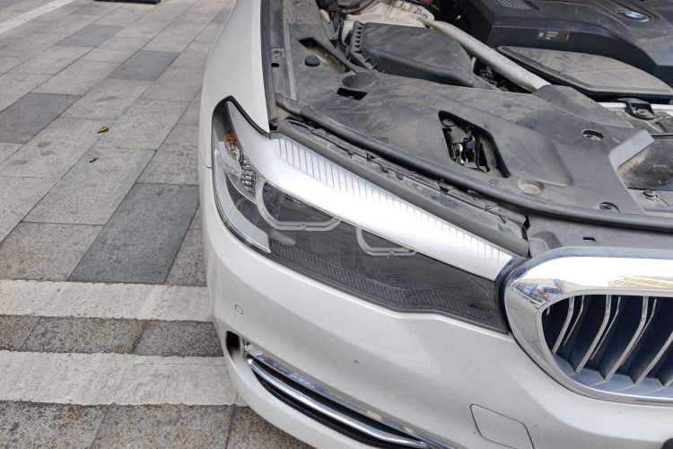 Used BMW 5 Series 2018 525Li Luxury Package Right Front Headlight