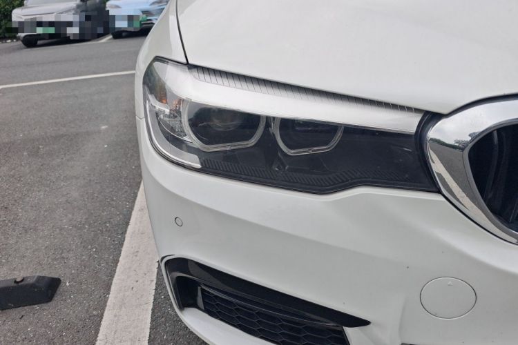 Used BMW 5 Series 2018 Restyled 530Li Leading Edition M Sport Package Right Front Headlight