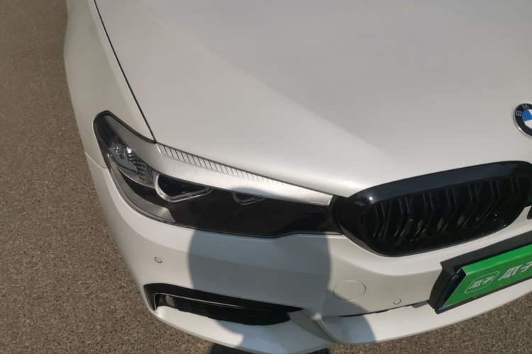 Used BMW 5 Series 2018 Restyled 530Li Leading Edition M Sport Package Right Front Headlight