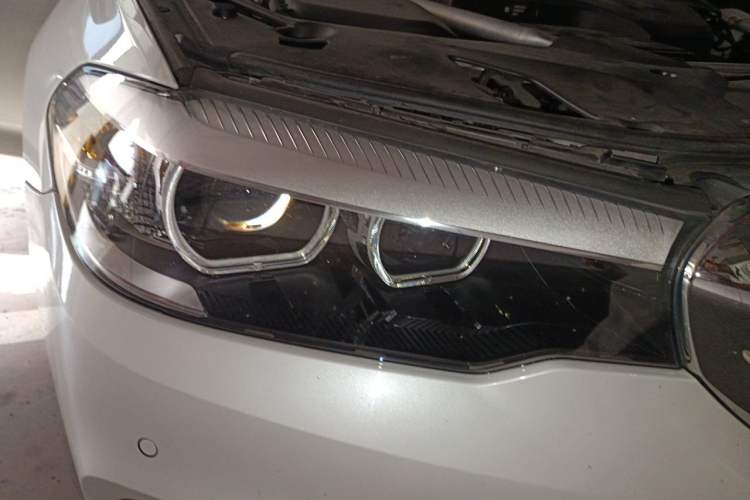 Used BMW 5 Series 2018 525Li Luxury Package Right Front Headlight