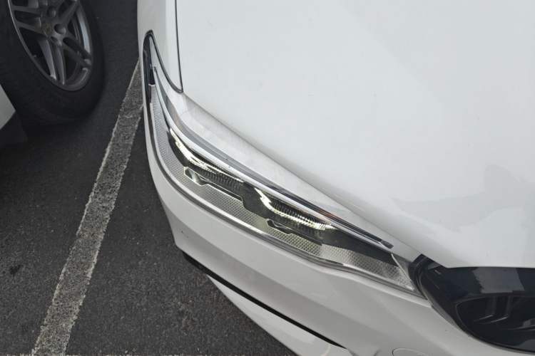 Used BMW 5 Series 2018 530Li Luxury Edition M Sport Package Right Front Headlight