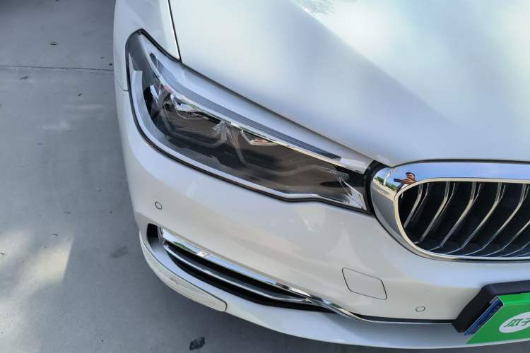Used BMW 5 Series 2018 Facelifted 530Li Luxury Edition Premium Package Right Front Headlight