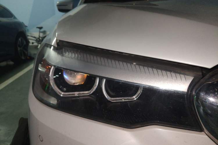 Used BMW 5 Series 2018 530Li Leading Model M Sport Package Right Front Headlight