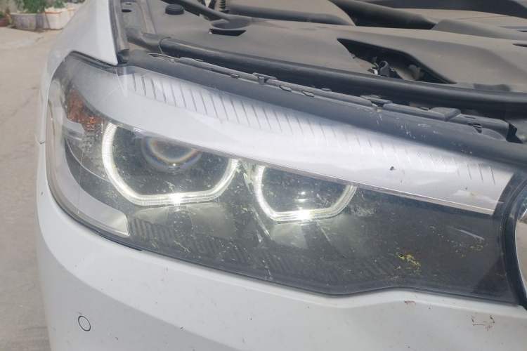Used BMW 5 Series 2018 525i M Sport Package Right Front Headlight