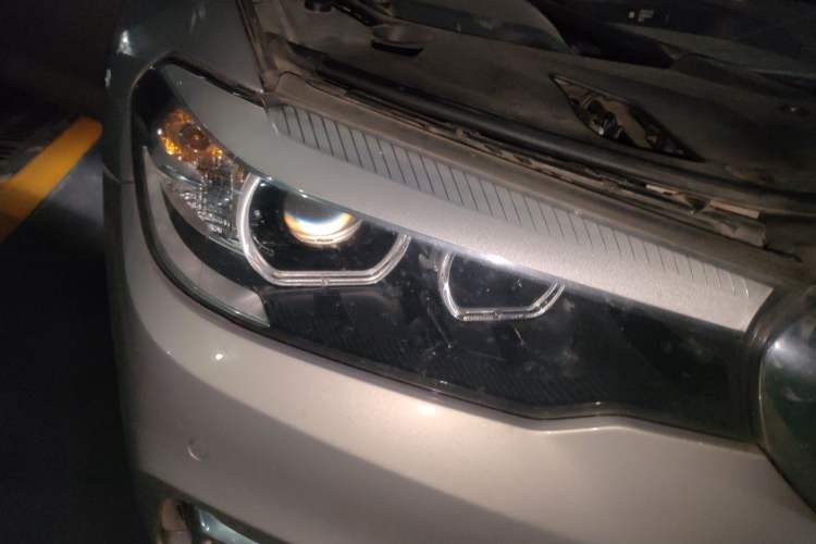 Used BMW 5 Series 2018 530Li Leading Edition Luxury Package Right Front Headlight