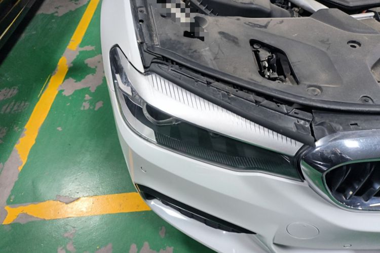 Used BMW 5 Series 2018 525Li M Sport Package Right Front Headlight