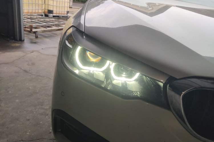 Used BMW 5 Series 2018 525Li M Sport Package Right Front Headlight