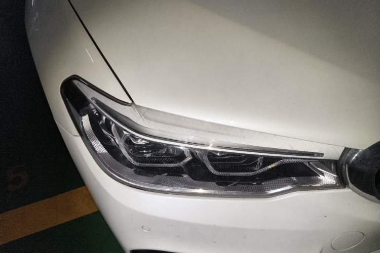 Used BMW 5 Series 2018 Restyled 530Li Leading Edition M Sport Package Right Front Headlight