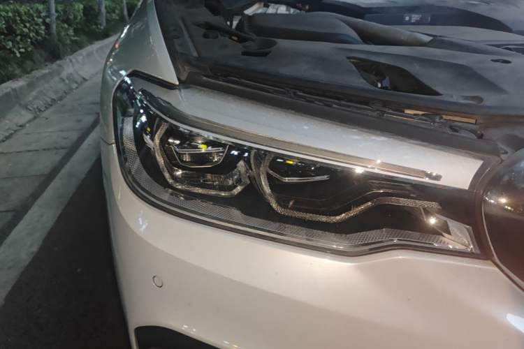 Used BMW 5 Series 2018 525Li M Sport Package Right Front Headlight