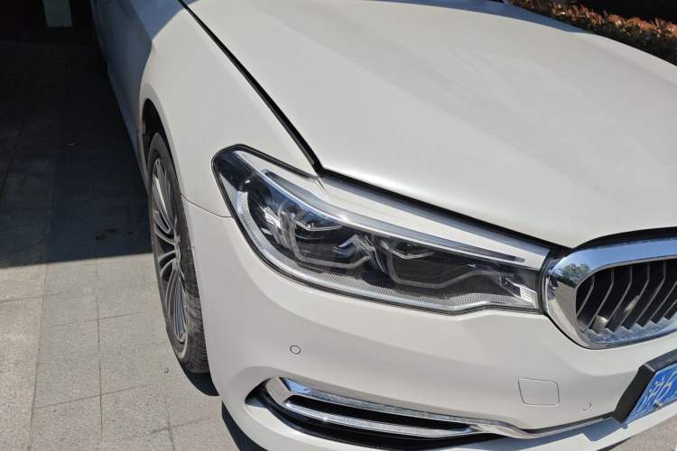 Used BMW 5 Series 2018 Facelifted 530Li Luxury Edition Premium Package Right Front Headlight