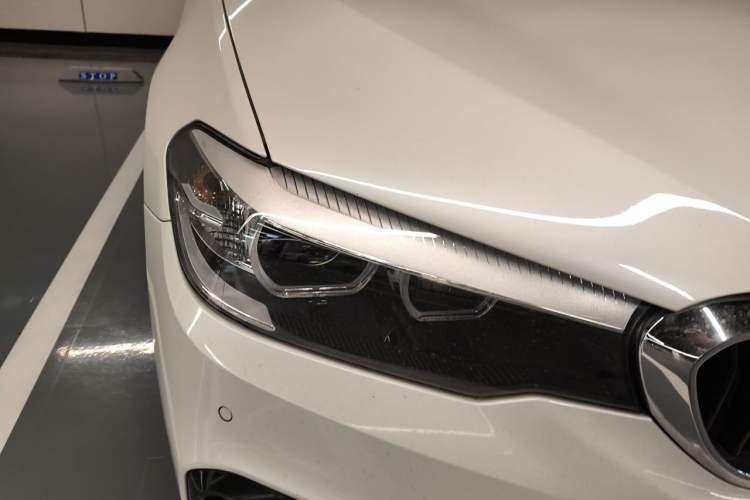 Used BMW 5 Series 2018 525Li M Sport Package Right Front Headlight