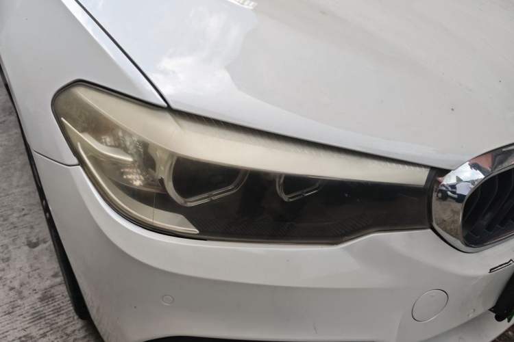 Used BMW 5 Series 2018 Restyled 530Li Leading Edition M Sport Package Right Front Headlight