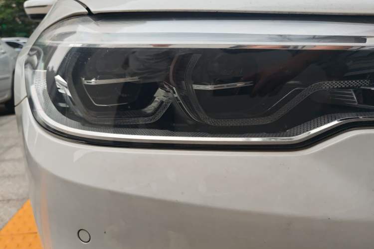 Used BMW 5 Series 2018 Revised Version 530Li Leading Edition Luxury Package Right Front Headlight
