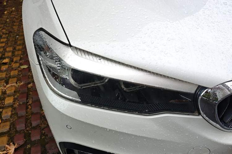 Used BMW 5 Series 2018 Restyled 530Li Leading Edition M Sport Package Right Front Headlight