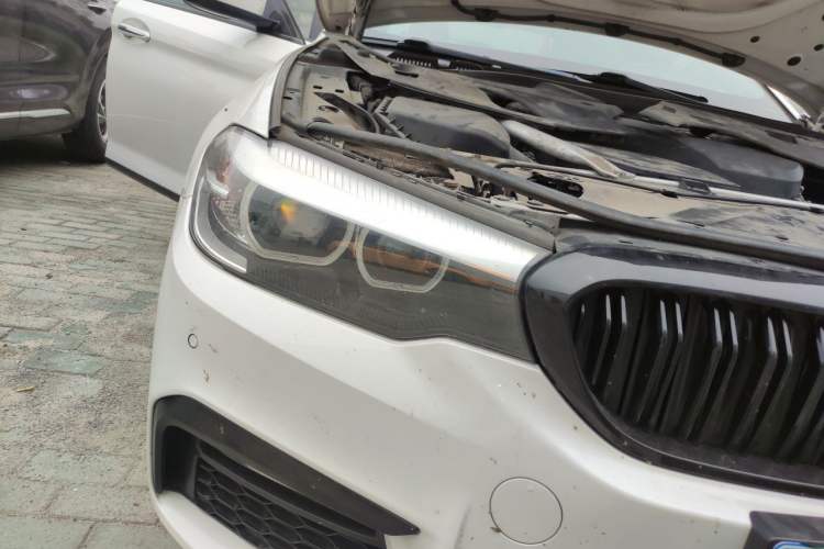Used BMW 5 Series 2018 Restyled 530Li Leading Edition M Sport Package Right Front Headlight