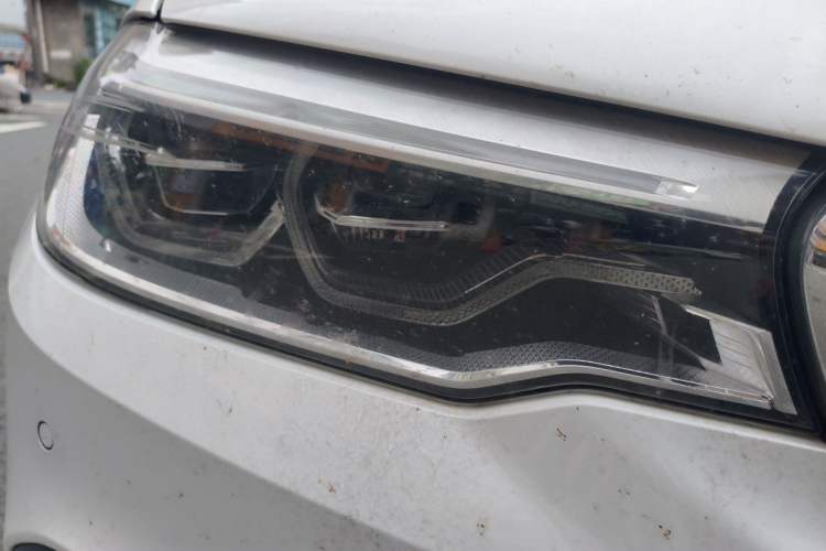 Used BMW 5 Series 2018 Restyled 530Li Luxury Edition M Sport Package Right Front Headlight