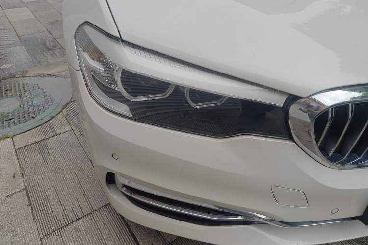 Used BMW 5 Series 2018 530Li xDrive Luxury Package Right Front Headlight
