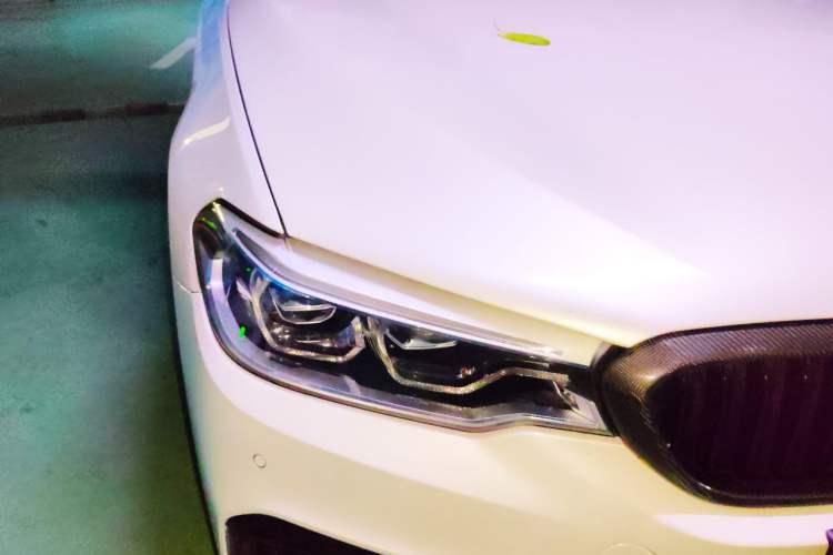 Used BMW 5 Series 2018 530Li Luxury Edition M Sport Package Right Front Headlight