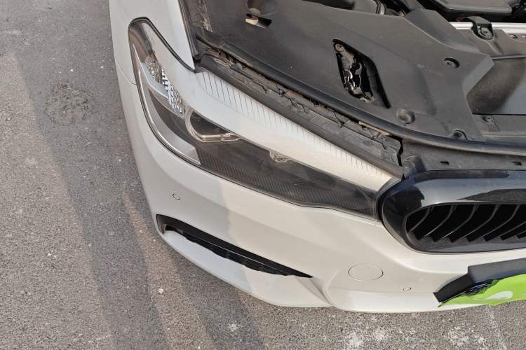 Used BMW 5 Series 2018 Restyled 530Li Leading Edition M Sport Package Right Front Headlight