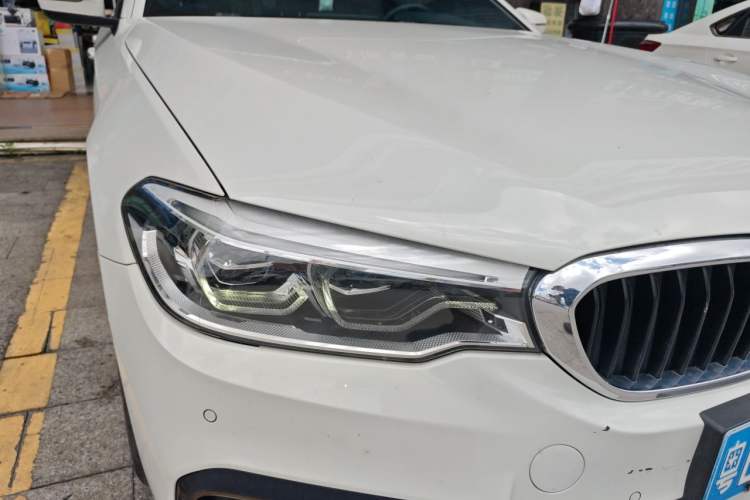 Used BMW 5 Series 2018 530i M Sport Package Right Front Headlight