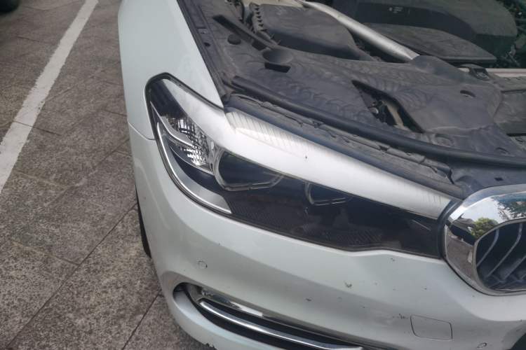 Used BMW 5 Series 2018 Revised Version 530Li Leading Edition Luxury Package Right Front Headlight