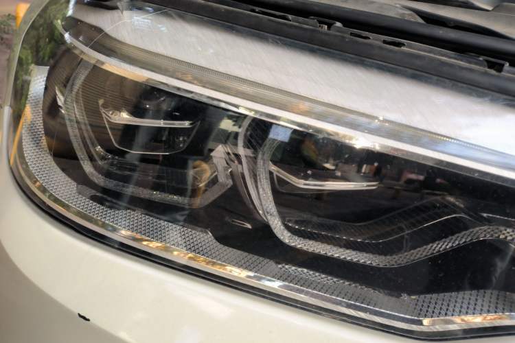 Used BMW 5 Series 2018 530Li Luxury Edition M Sport Package Right Front Headlight