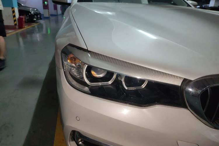 Used BMW 5 Series 2018 530Li Leading Edition Luxury Package Right Front Headlight
