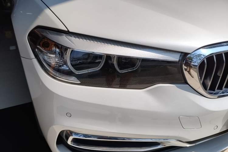 Used BMW 5 Series 2018 Revised Version 530Li Leading Edition Luxury Package Right Front Headlight
