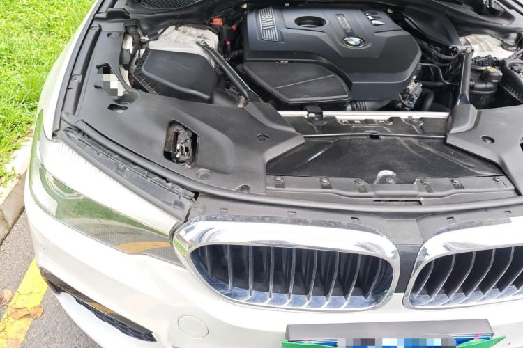 Used BMW 5 Series 2018 530Li Leading Model M Sport Package Right Front Headlight