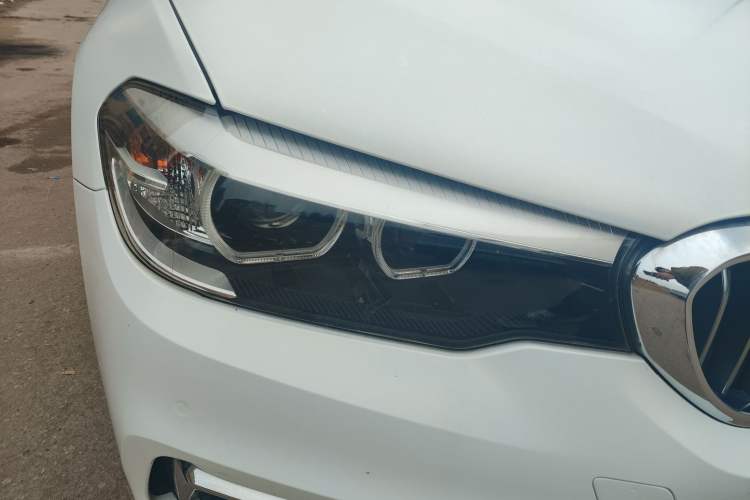 Used BMW 5 Series 2018 525Li Luxury Package Right Front Headlight