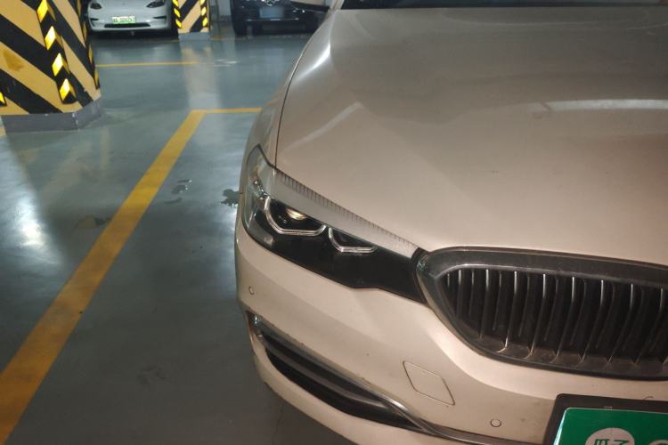 Used BMW 5 Series 2018 530Li Leading Edition Luxury Package Right Front Headlight