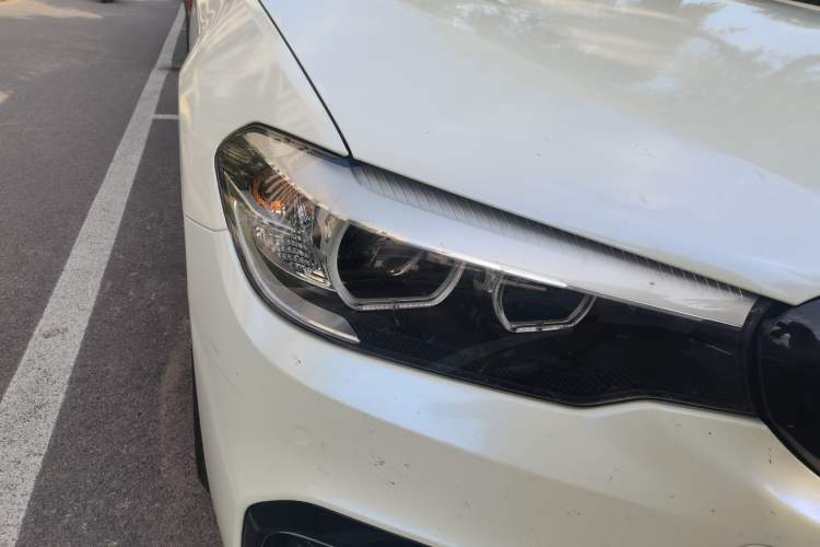 Used BMW 5 Series 2018 Facelifted 530Li xDrive M Sport Package Right Front Headlight