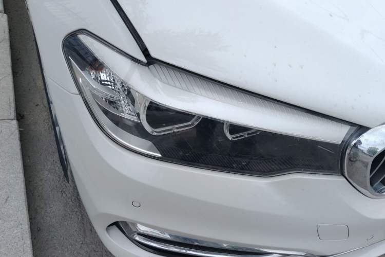 Used BMW 5 Series 2018 Revised Version 530Li Leading Edition Luxury Package Right Front Headlight