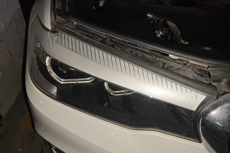 Used BMW 5 Series 2018 530Li Leading Edition Luxury Package Right Front Headlight