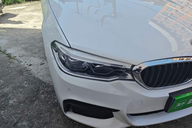 Used BMW 5 Series 2018 530Li Luxury Edition M Sport Package Right Front Headlight