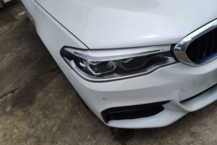 Used BMW 5 Series 2018 Restyled 530Li Leading Edition M Sport Package Right Front Headlight