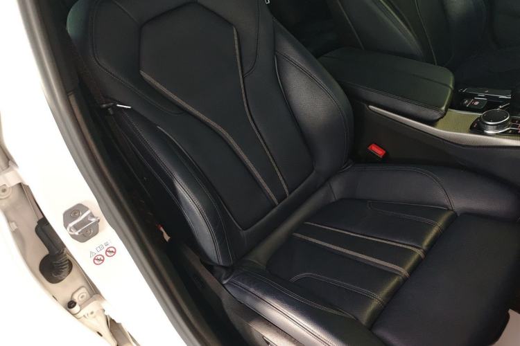 Used BMW 5 Series 2018 525i M Sport Package Right Front Seat