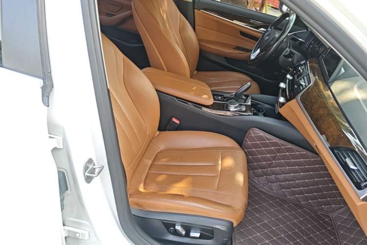 Used BMW 5 Series 2018 528Li Launch Special Edition Right Front Seat