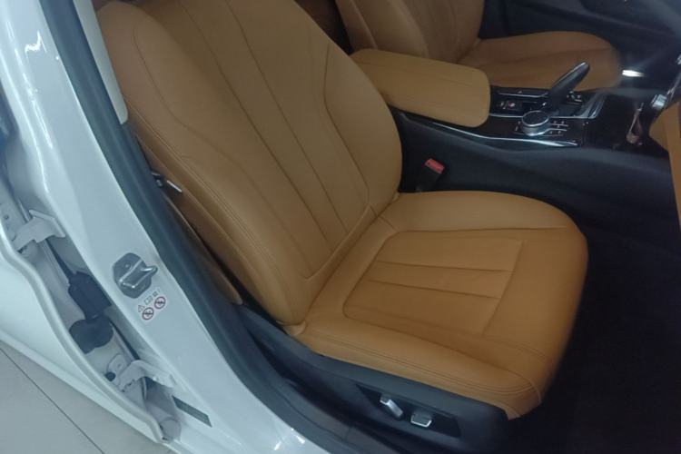 Used BMW 5 Series 2018 528Li Launch Special Edition Right Front Seat