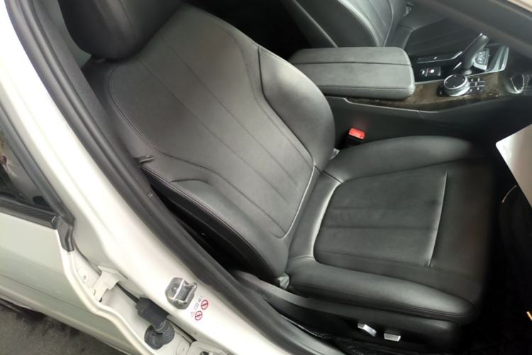 Used BMW 5 Series 2018 525Li M Sport Package Right Front Seat
