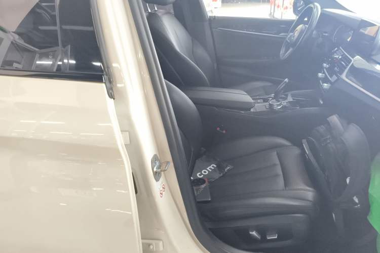 Used BMW 5 Series 2018 525Li M Sport Package Right Front Seat