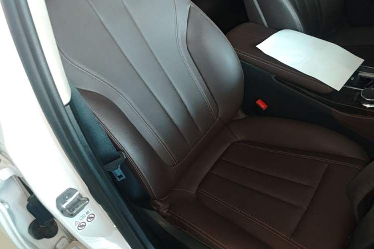 Used BMW 5 Series 2018 525Li Luxury Package Right Front Seat