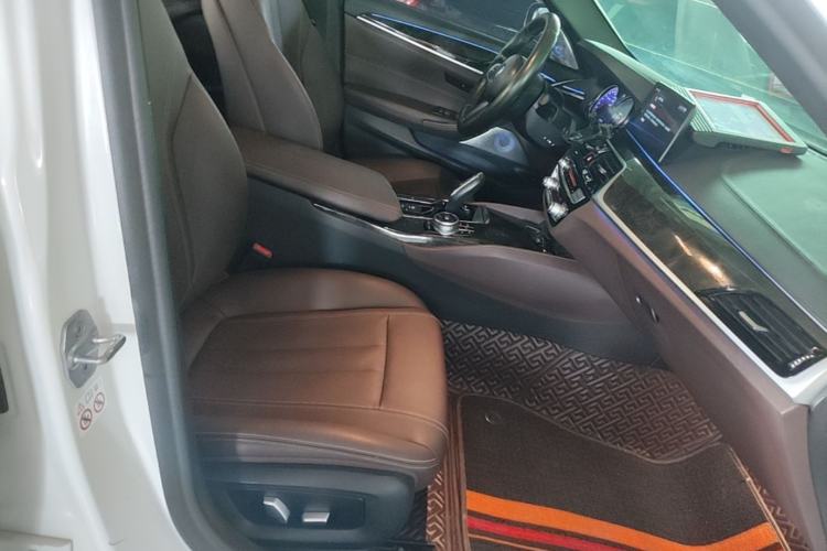 Used BMW 5 Series 2018 525Li M Sport Package Right Front Seat