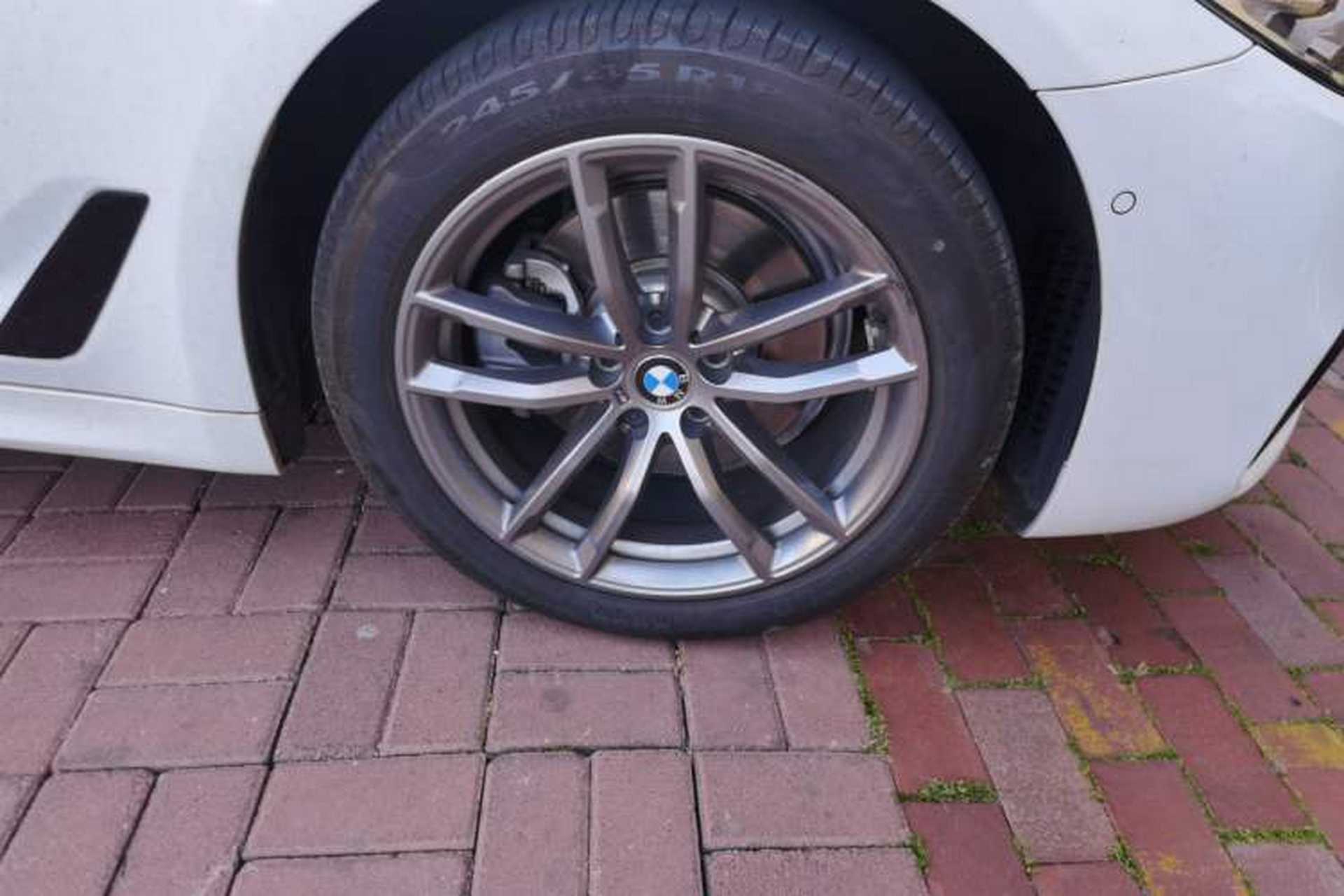 Used BMW 5 Series 2018 525i M Sport Package Right Front Wheel Hub