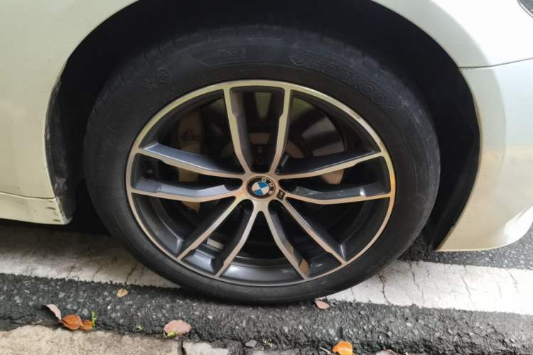 Used BMW 5 Series 2018 528Li Launch Special Edition Right Front Wheel Hub